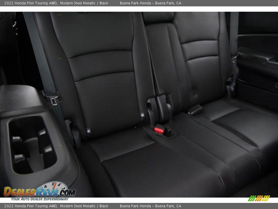 Rear Seat of 2022 Honda Pilot Touring AWD Photo #29