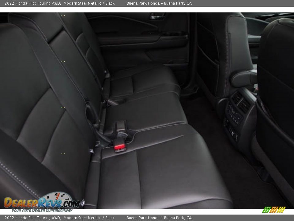 Rear Seat of 2022 Honda Pilot Touring AWD Photo #30