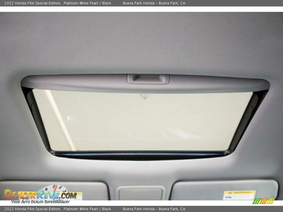 Sunroof of 2022 Honda Pilot Special Edition Photo #25