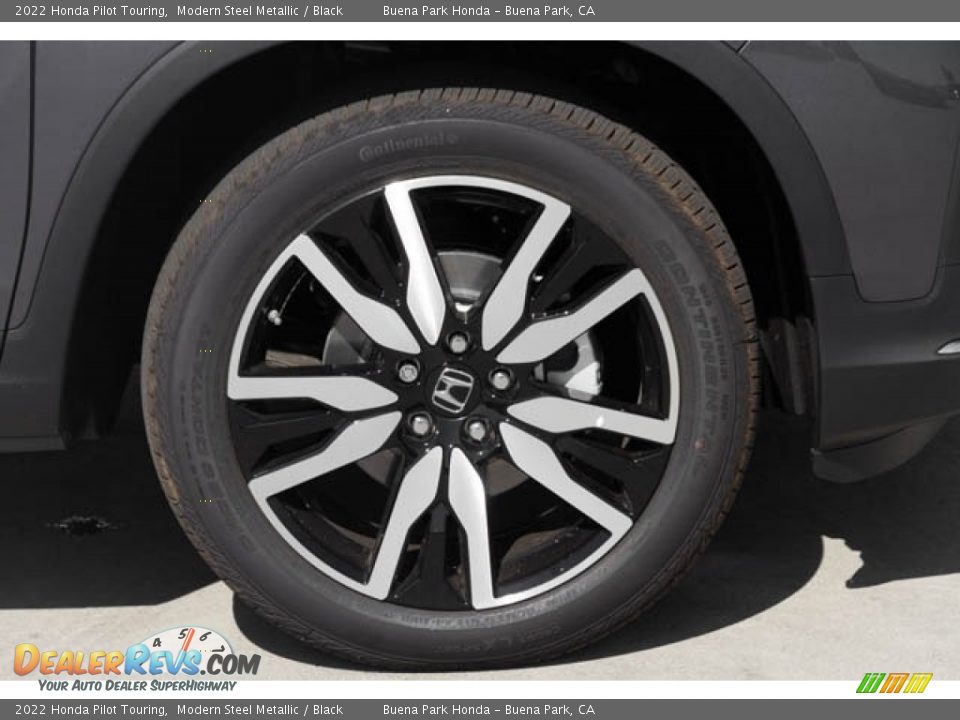 2022 Honda Pilot Touring Modern Steel Metallic / Black Photo #12