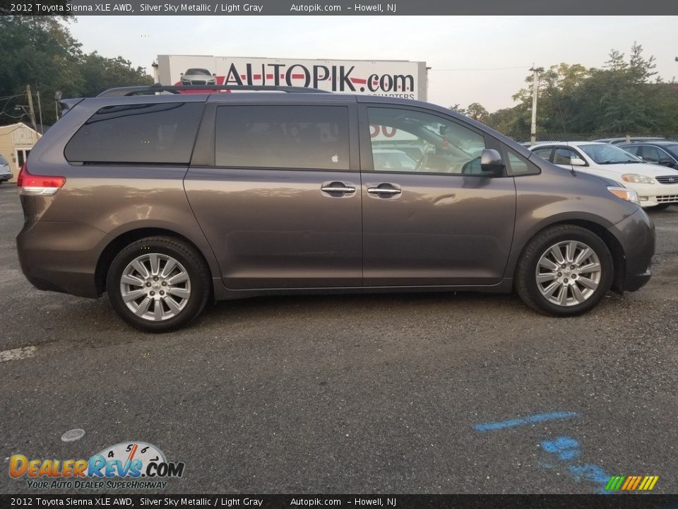 2012 Toyota Sienna XLE AWD Silver Sky Metallic / Light Gray Photo #2