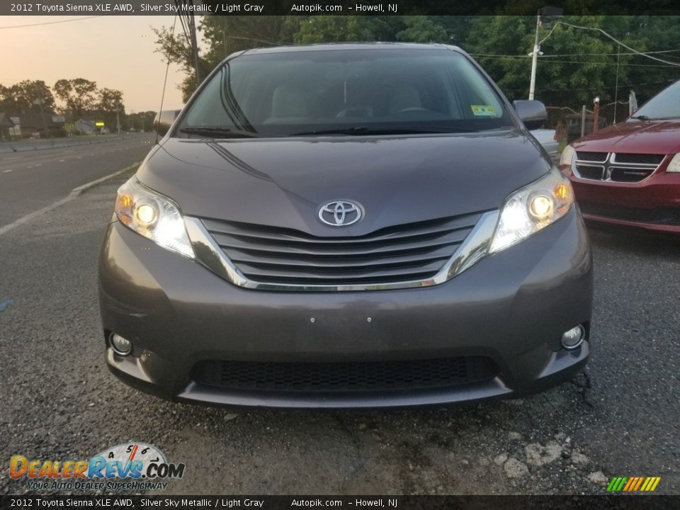 2012 Toyota Sienna XLE AWD Silver Sky Metallic / Light Gray Photo #7