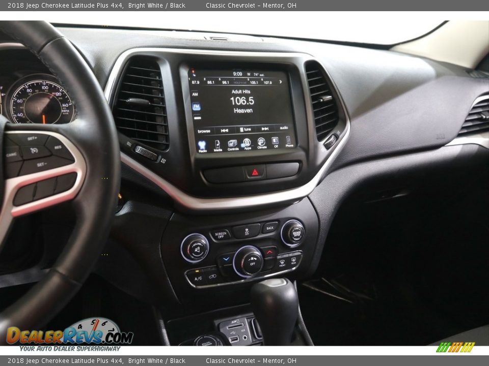 2018 Jeep Cherokee Latitude Plus 4x4 Bright White / Black Photo #9