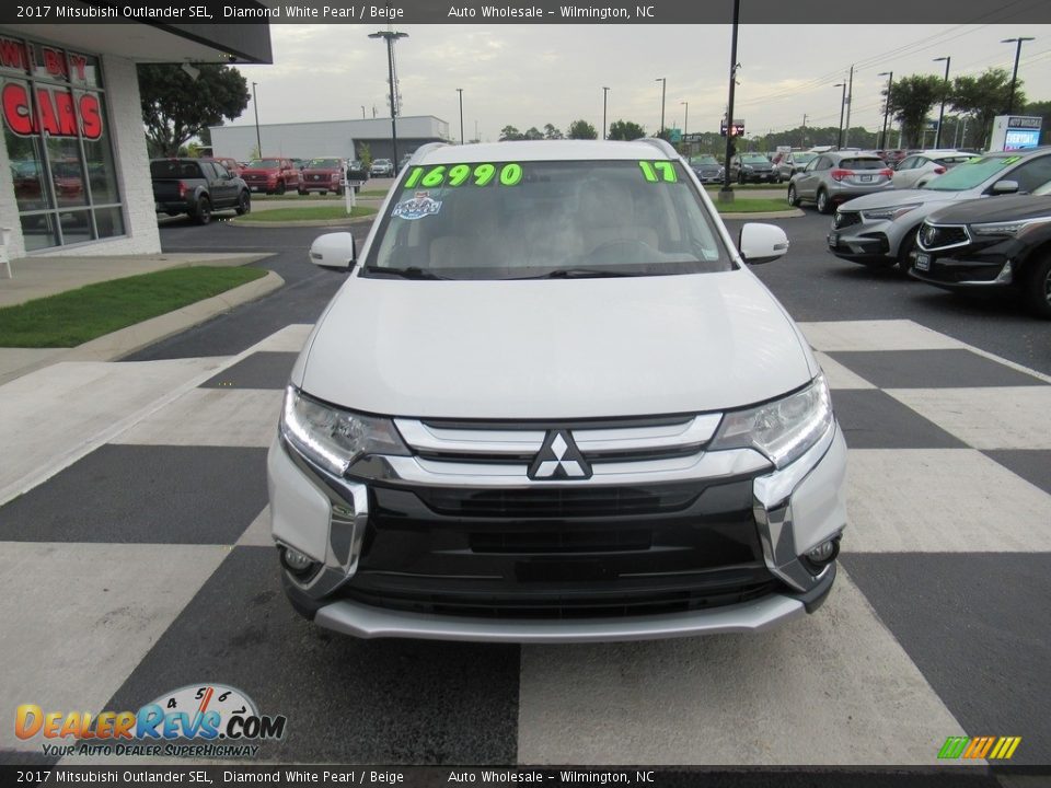 2017 Mitsubishi Outlander SEL Diamond White Pearl / Beige Photo #2