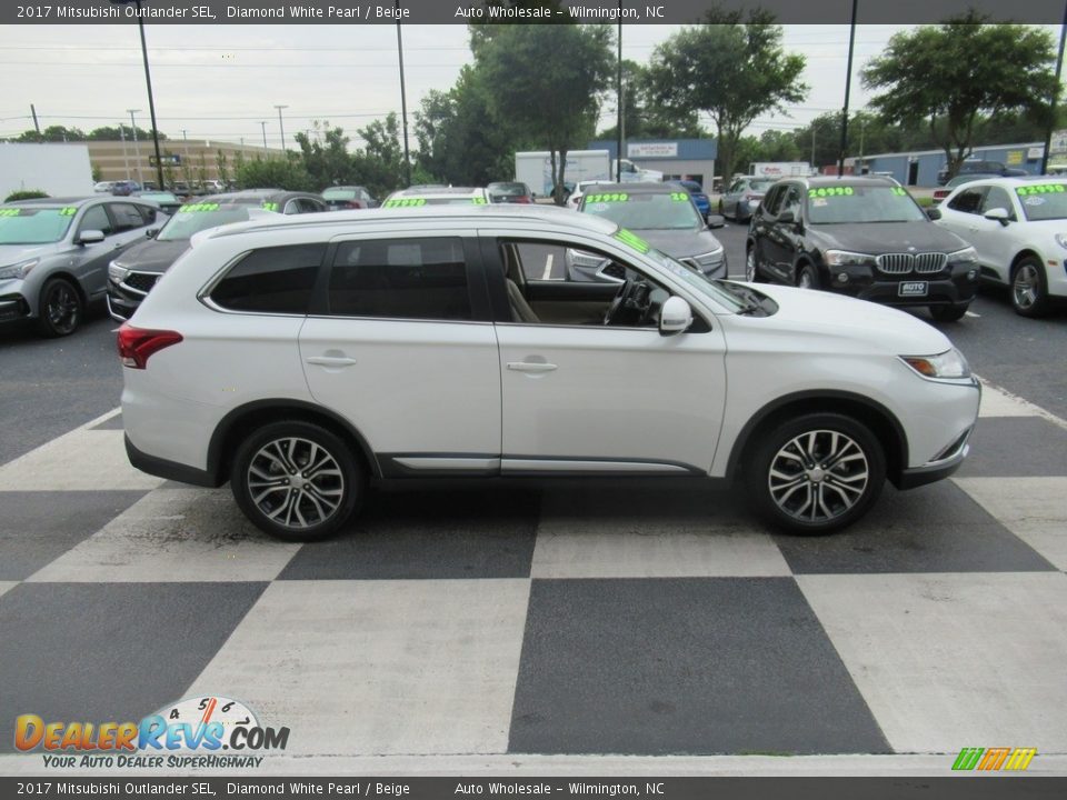 Diamond White Pearl 2017 Mitsubishi Outlander SEL Photo #3