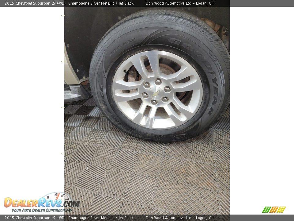 2015 Chevrolet Suburban LS 4WD Wheel Photo #32