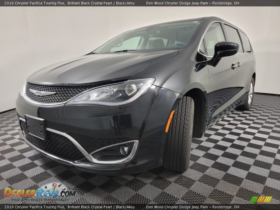 2019 Chrysler Pacifica Touring Plus Brilliant Black Crystal Pearl / Black/Alloy Photo #5