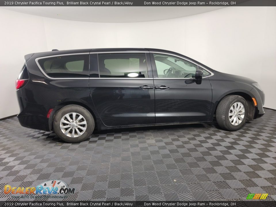 2019 Chrysler Pacifica Touring Plus Brilliant Black Crystal Pearl / Black/Alloy Photo #10