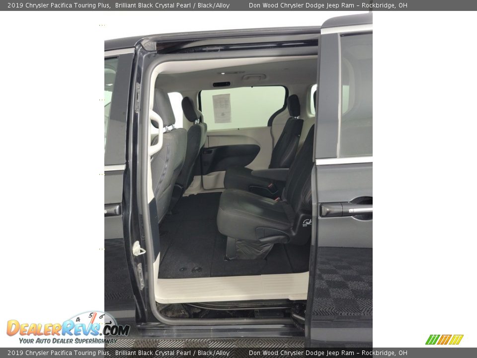 2019 Chrysler Pacifica Touring Plus Brilliant Black Crystal Pearl / Black/Alloy Photo #24