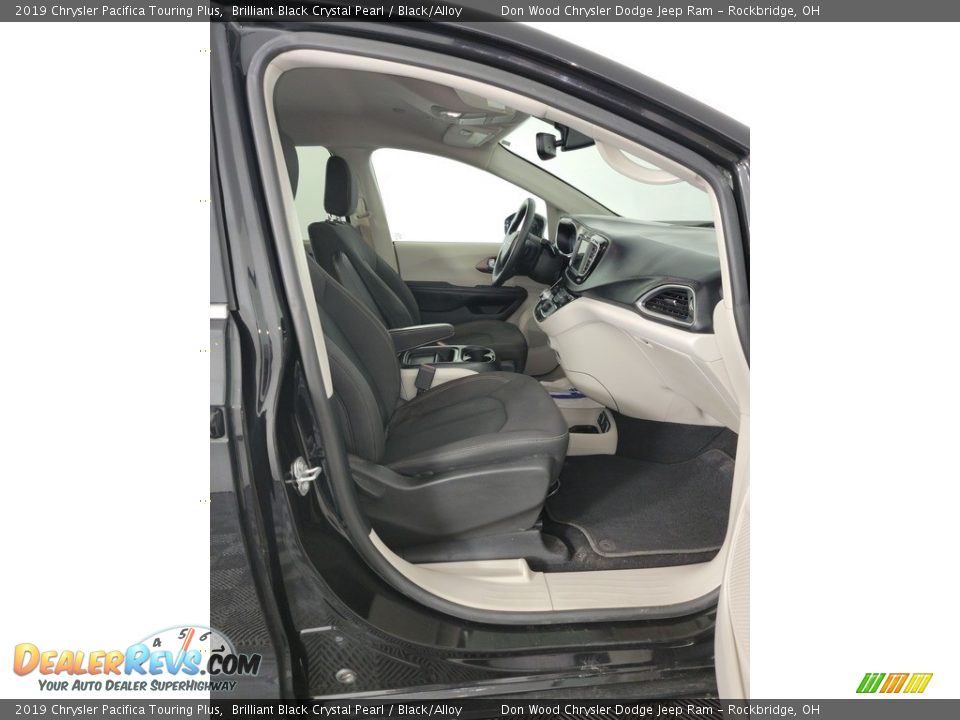 2019 Chrysler Pacifica Touring Plus Brilliant Black Crystal Pearl / Black/Alloy Photo #29