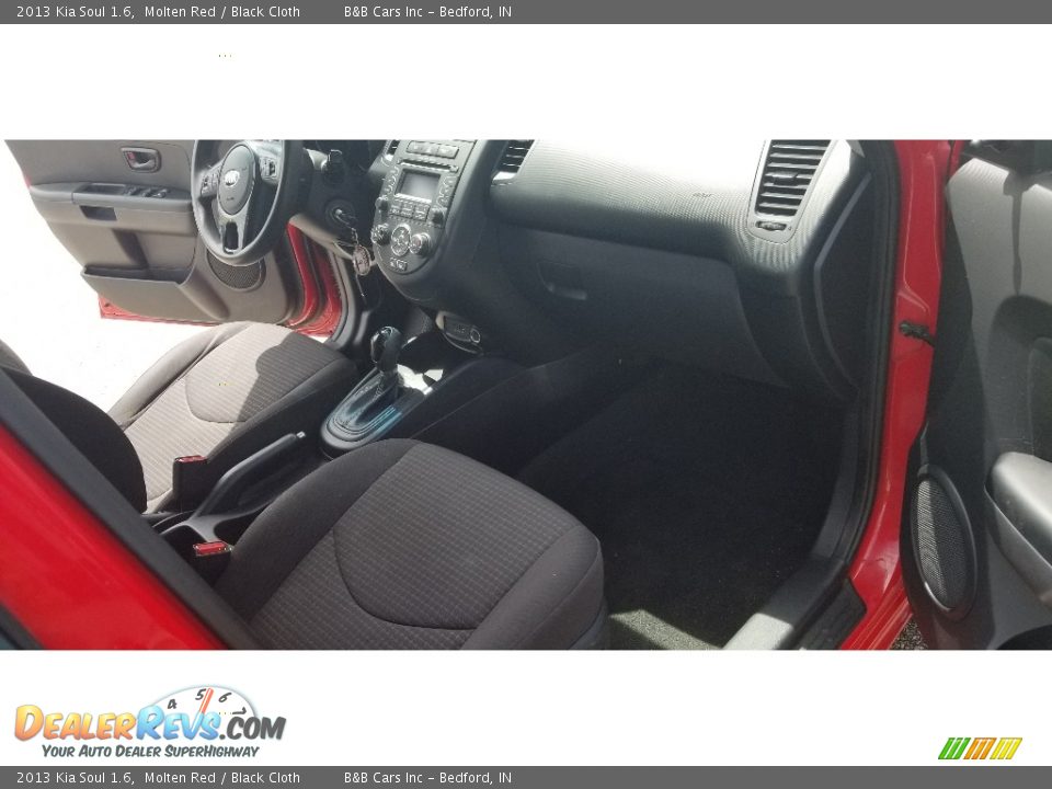 2013 Kia Soul 1.6 Molten Red / Black Cloth Photo #16