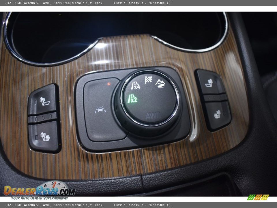 Controls of 2022 GMC Acadia SLE AWD Photo #13