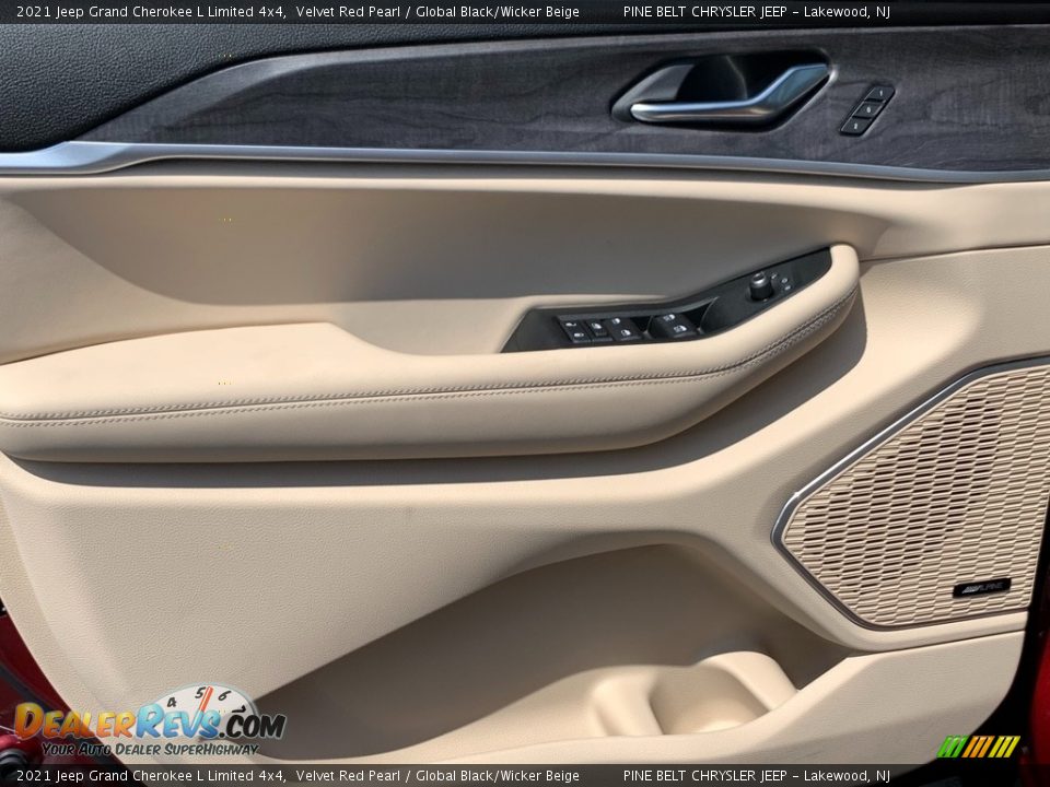 2021 Jeep Grand Cherokee L Limited 4x4 Velvet Red Pearl / Global Black/Wicker Beige Photo #12