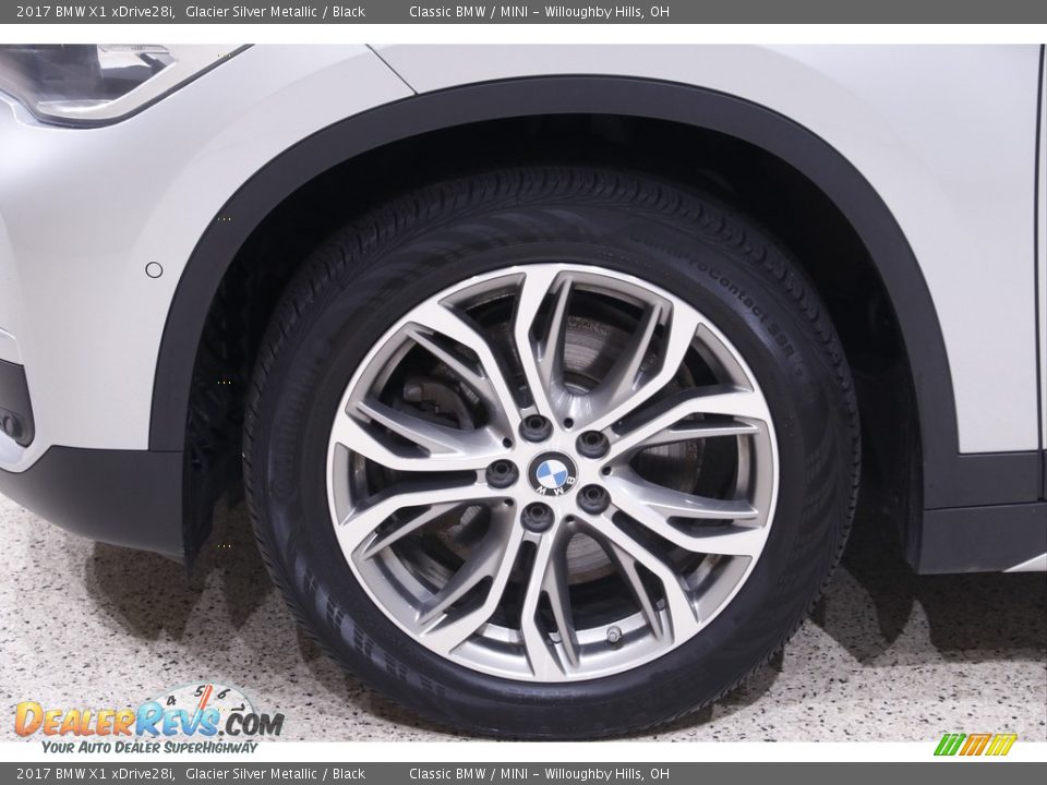 2017 BMW X1 xDrive28i Glacier Silver Metallic / Black Photo #24