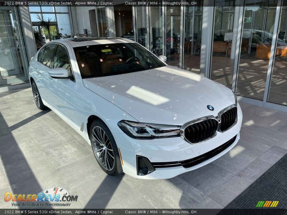 2022 BMW 5 Series 530i xDrive Sedan Alpine White / Cognac Photo #1