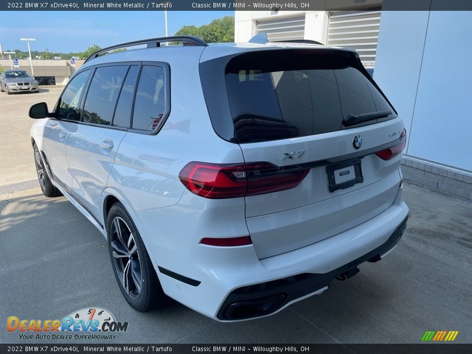 2022 BMW X7 xDrive40i Mineral White Metallic / Tartufo Photo #2