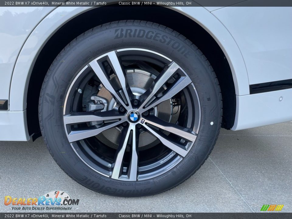 2022 BMW X7 xDrive40i Wheel Photo #3