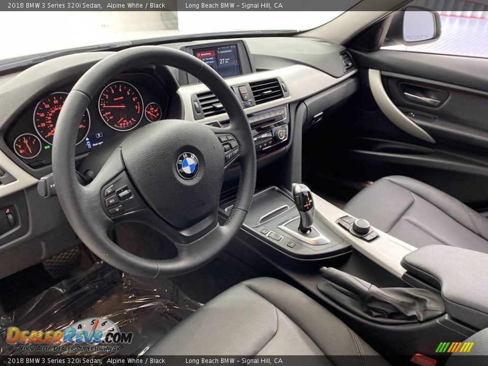 2018 BMW 3 Series 320i Sedan Alpine White / Black Photo #15