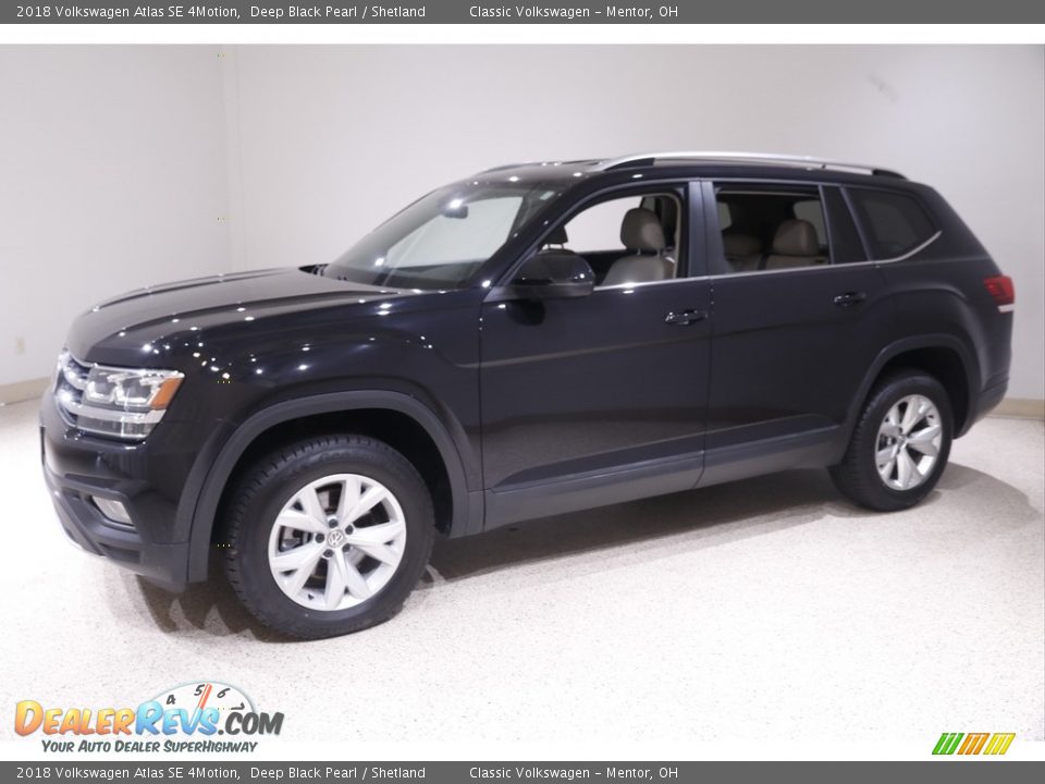 2018 Volkswagen Atlas SE 4Motion Deep Black Pearl / Shetland Photo #3