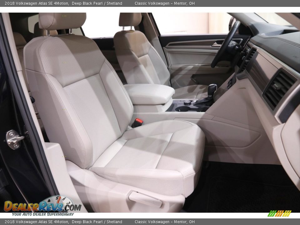 2018 Volkswagen Atlas SE 4Motion Deep Black Pearl / Shetland Photo #13