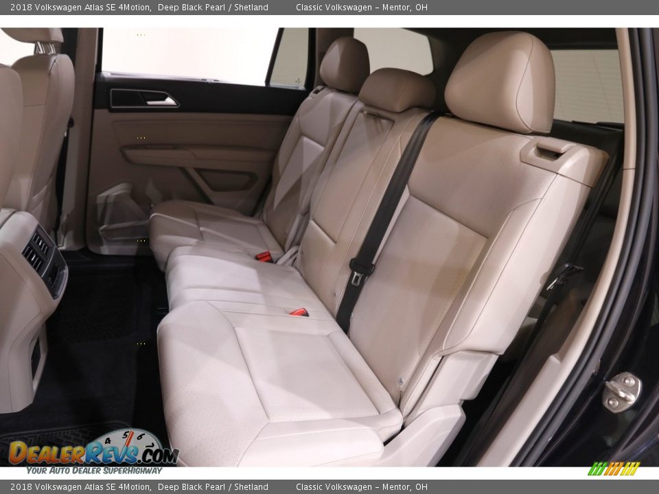 2018 Volkswagen Atlas SE 4Motion Deep Black Pearl / Shetland Photo #15