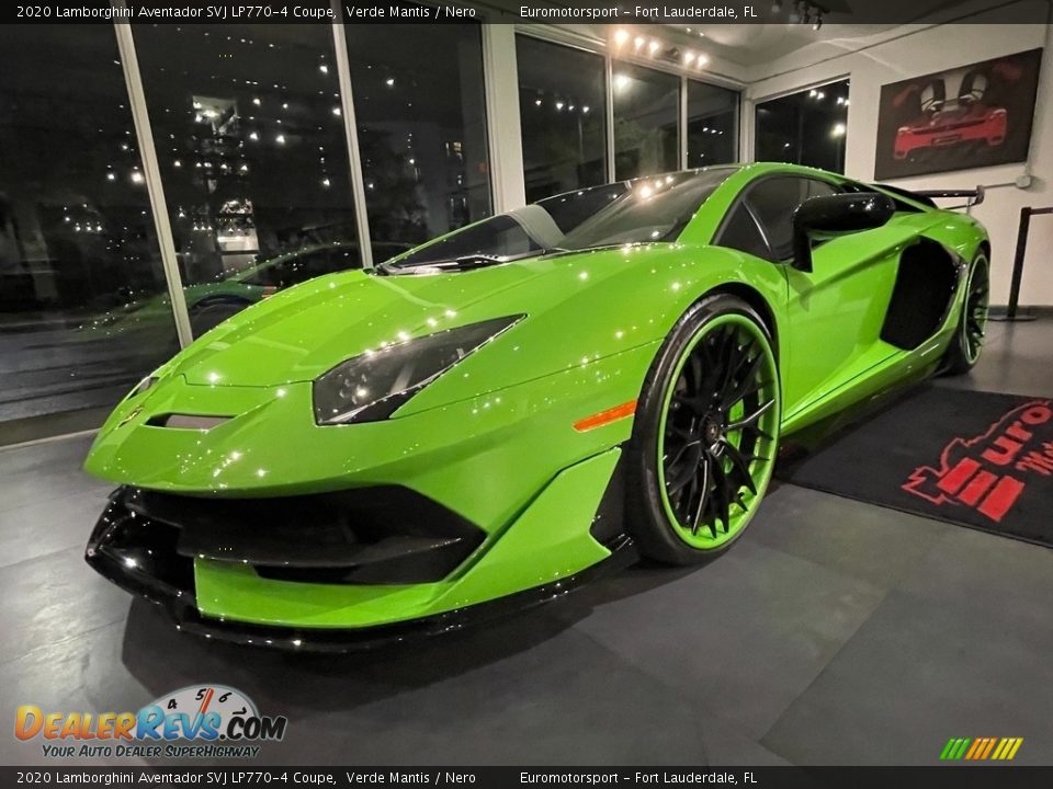 Front 3/4 View of 2020 Lamborghini Aventador SVJ LP770-4 Coupe Photo #1