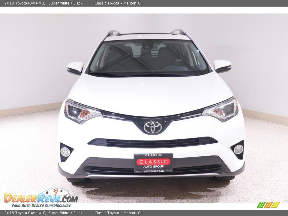 2018 Toyota RAV4 XLE Super White / Black Photo #2