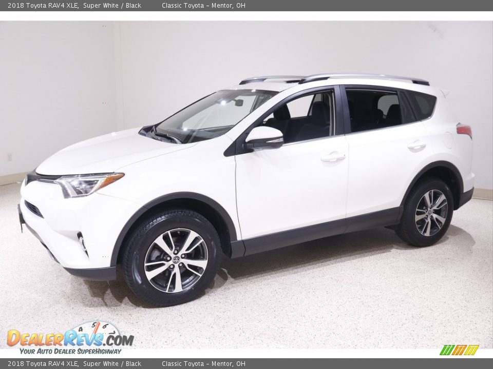2018 Toyota RAV4 XLE Super White / Black Photo #3
