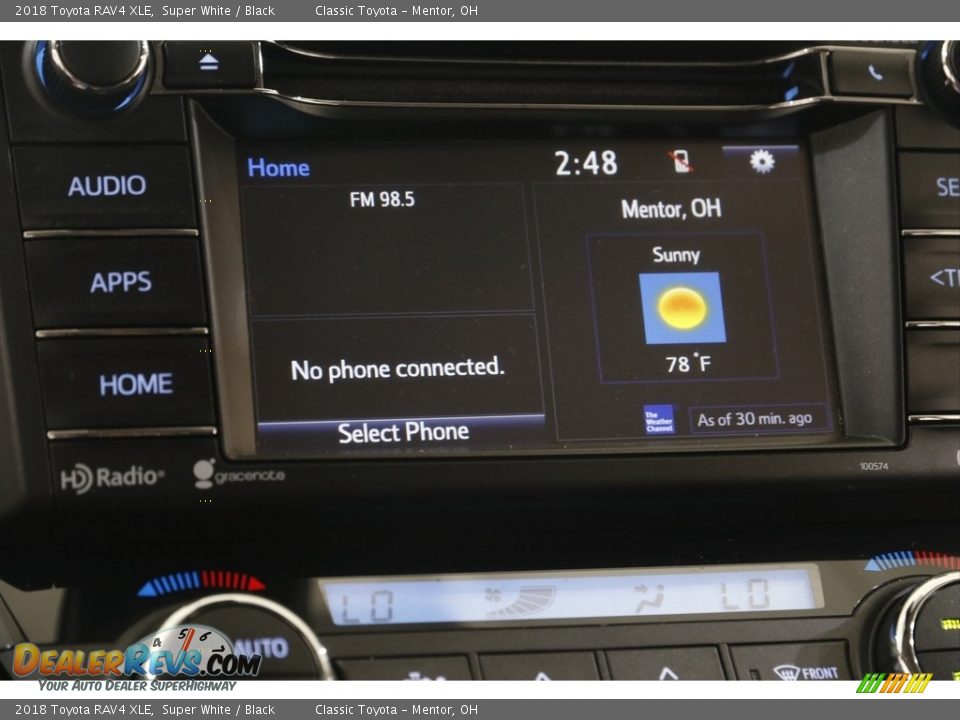 2018 Toyota RAV4 XLE Super White / Black Photo #10