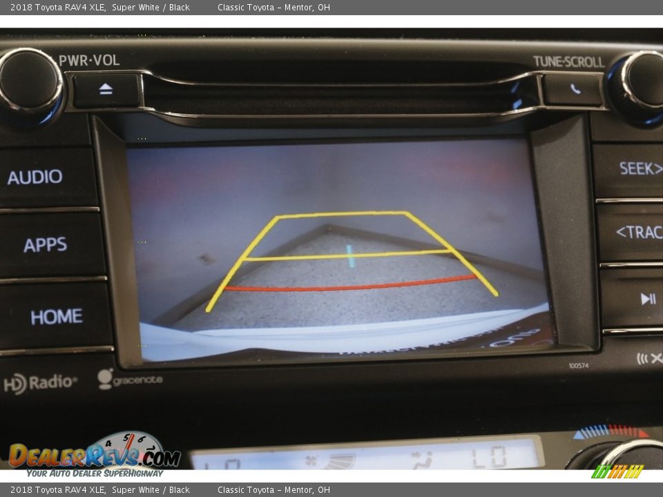 2018 Toyota RAV4 XLE Super White / Black Photo #11