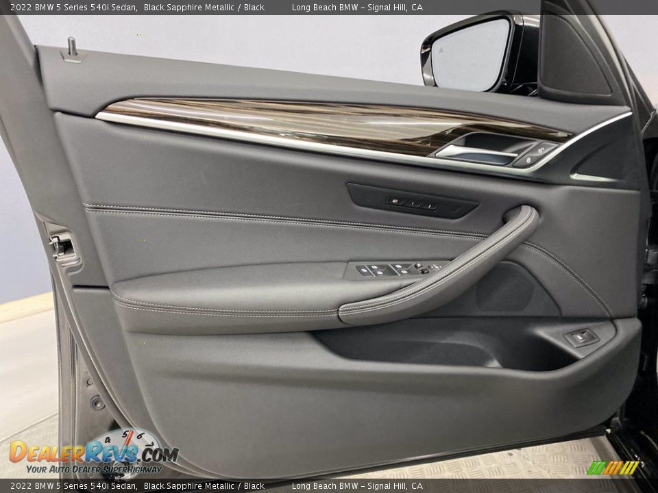 Door Panel of 2022 BMW 5 Series 540i Sedan Photo #10