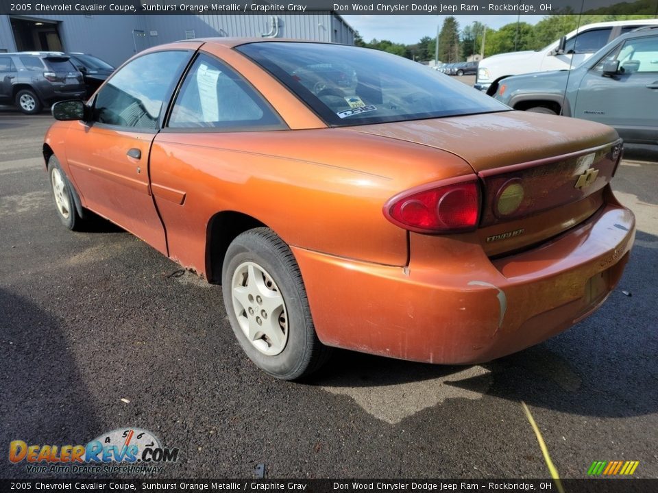 2005 Chevrolet Cavalier Coupe Sunburst Orange Metallic / Graphite Gray Photo #5
