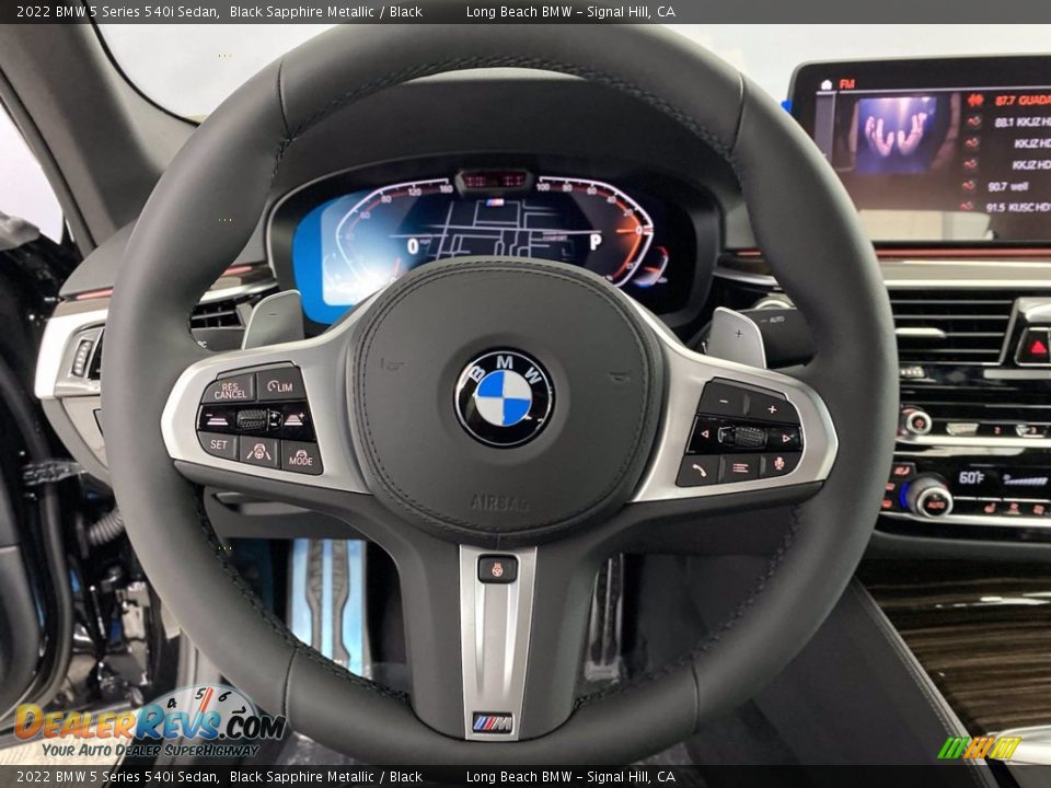 2022 BMW 5 Series 540i Sedan Steering Wheel Photo #14