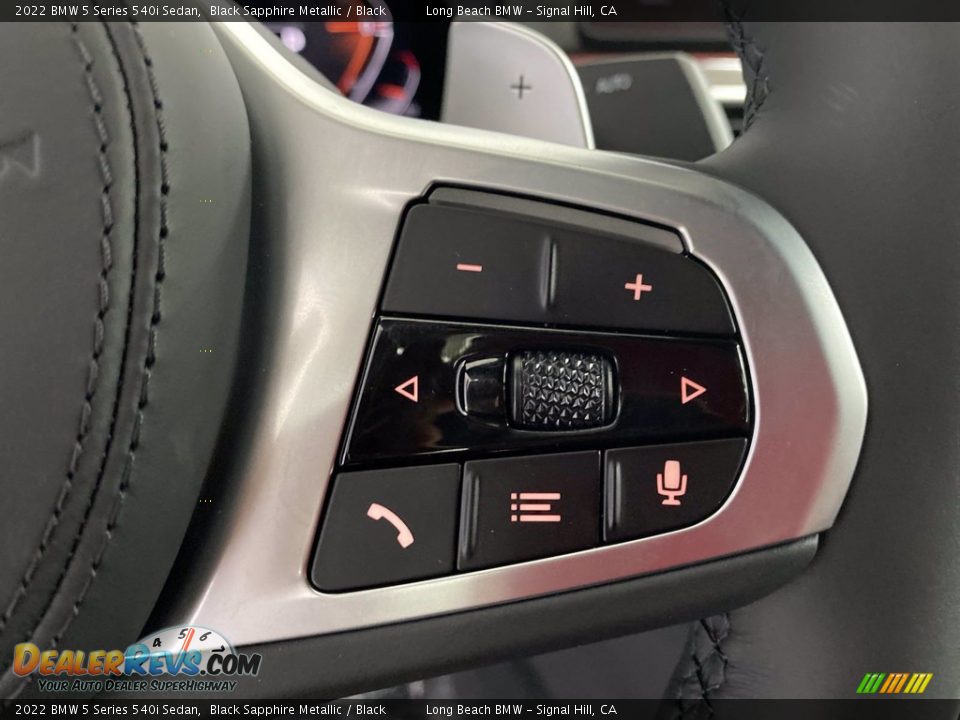 2022 BMW 5 Series 540i Sedan Steering Wheel Photo #16