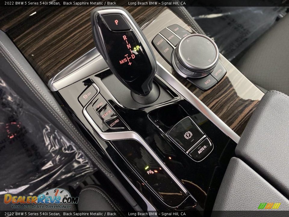 2022 BMW 5 Series 540i Sedan Shifter Photo #22