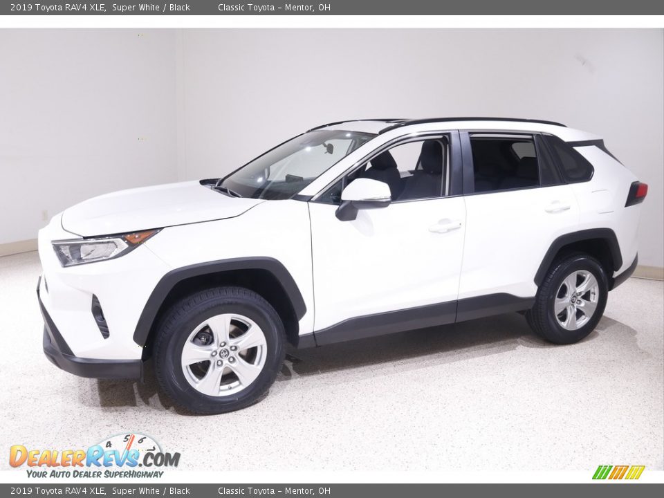 2019 Toyota RAV4 XLE Super White / Black Photo #3