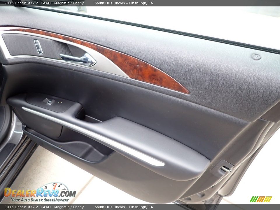 Door Panel of 2016 Lincoln MKZ 2.0 AWD Photo #13