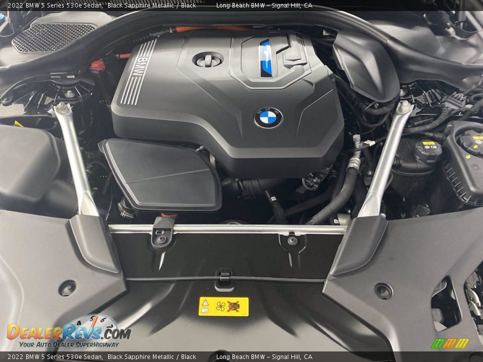 2022 BMW 5 Series 530e Sedan 2.0 Liter e TwinPower Turbocharged DOHC 16-Valve VVT 4 Cylinder Gasoline/Electric Hybrid Engine Photo #9