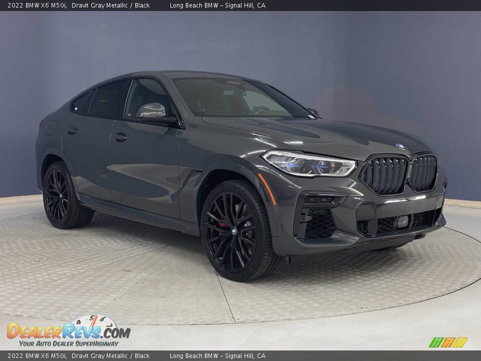 Front 3/4 View of 2022 BMW X6 M50i Photo #28