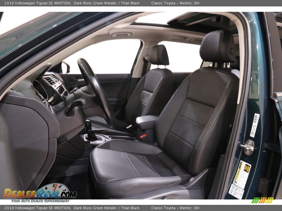 Front Seat of 2019 Volkswagen Tiguan SE 4MOTION Photo #5