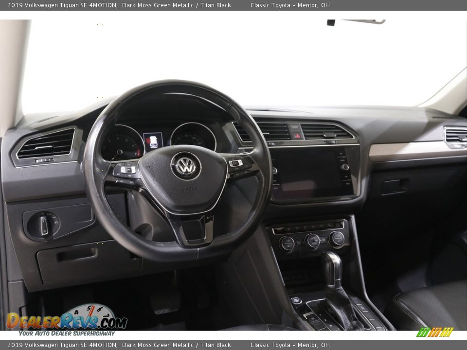 Dashboard of 2019 Volkswagen Tiguan SE 4MOTION Photo #6