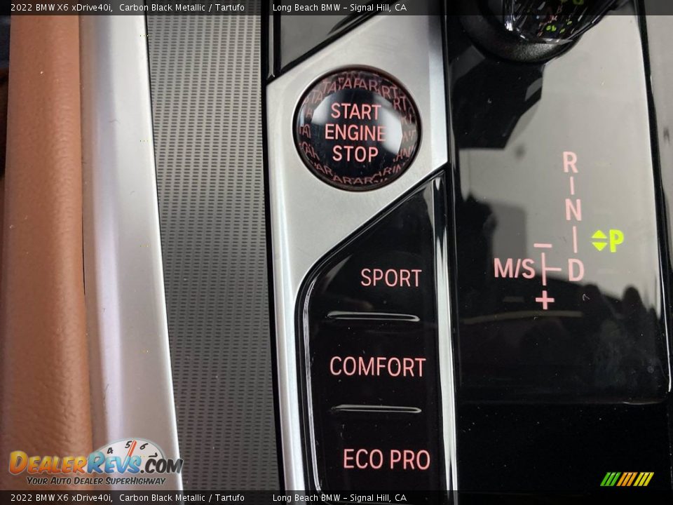 Controls of 2022 BMW X6 xDrive40i Photo #23