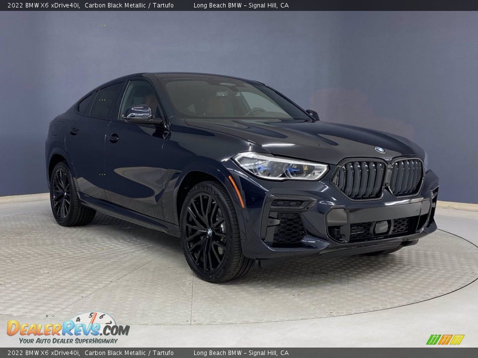 Front 3/4 View of 2022 BMW X6 xDrive40i Photo #27