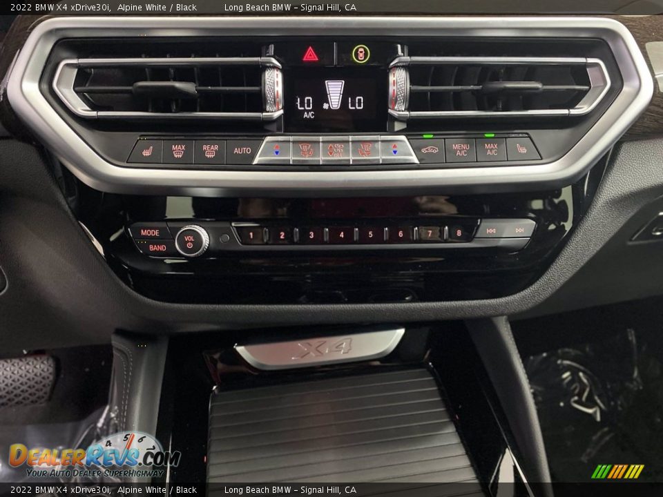 Controls of 2022 BMW X4 xDrive30i Photo #21