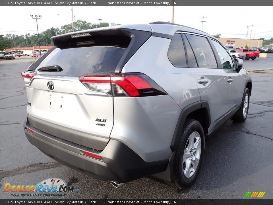 2019 Toyota RAV4 XLE AWD Silver Sky Metallic / Black Photo #8