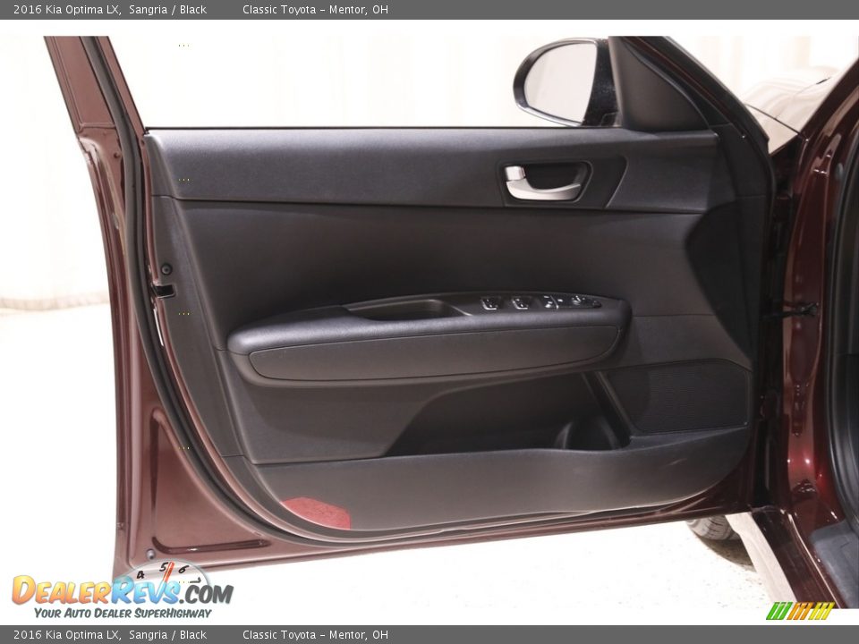 Door Panel of 2016 Kia Optima LX Photo #4