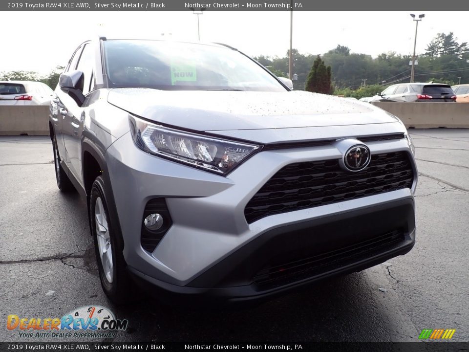 2019 Toyota RAV4 XLE AWD Silver Sky Metallic / Black Photo #12