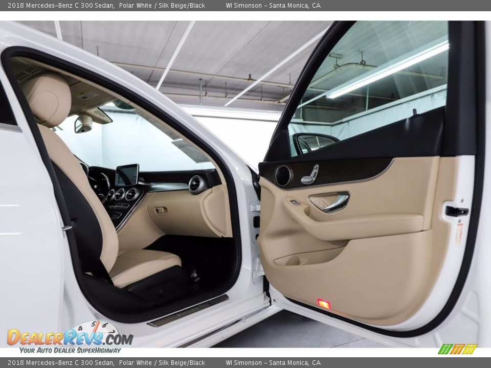 2018 Mercedes-Benz C 300 Sedan Polar White / Silk Beige/Black Photo #32