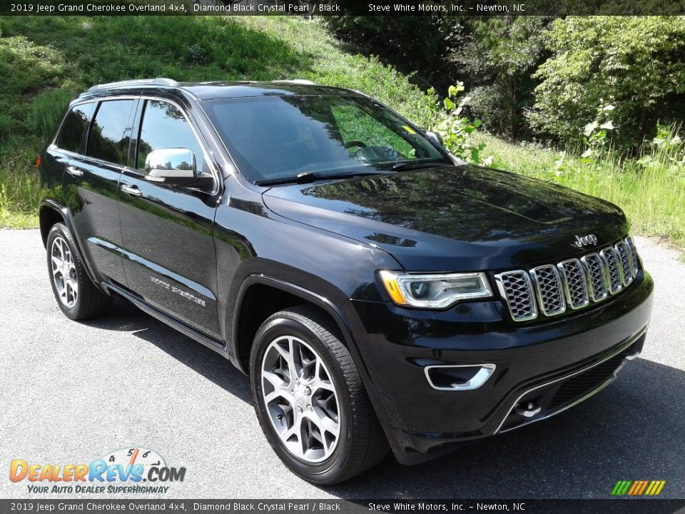 2019 Jeep Grand Cherokee Overland 4x4 Diamond Black Crystal Pearl / Black Photo #4