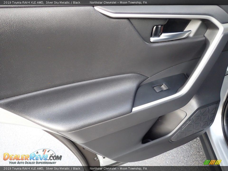 2019 Toyota RAV4 XLE AWD Silver Sky Metallic / Black Photo #23
